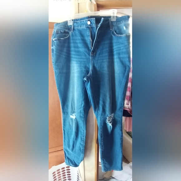 Old Navy Jeans - Picture 2 of 2